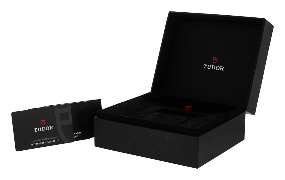 Tudor Black Bay Pro M79470-0001